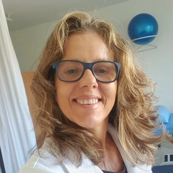 fisioterapeuta-marcia-domingos-acupuntura-rpg-ela Márcia Domingos Fisioterapeuta - RPG e Acupuntura na Barra da Tijuca